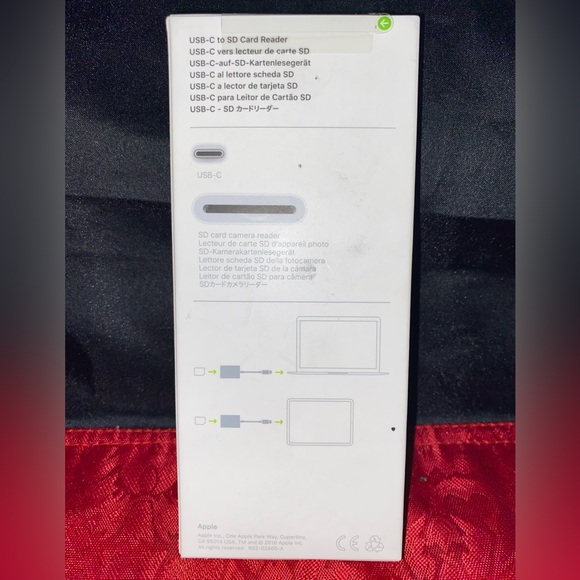 ✨Apple - USB-C to SD Card Reader Adaptor - NEW/SEALED BOX - Picture 12 of 16